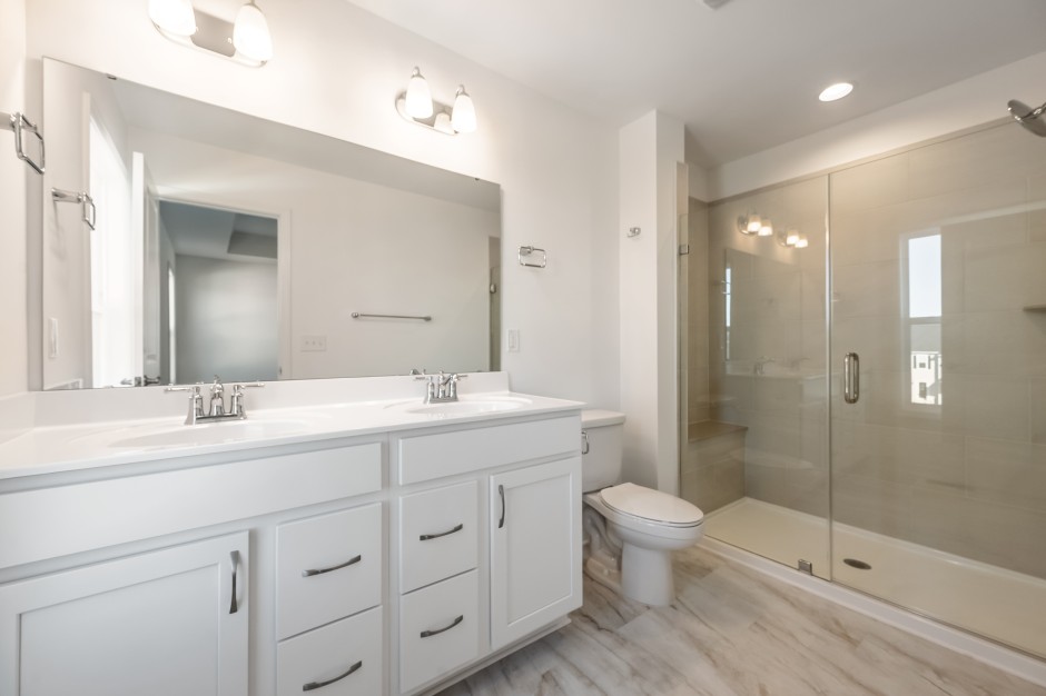 Owner Bathroom image