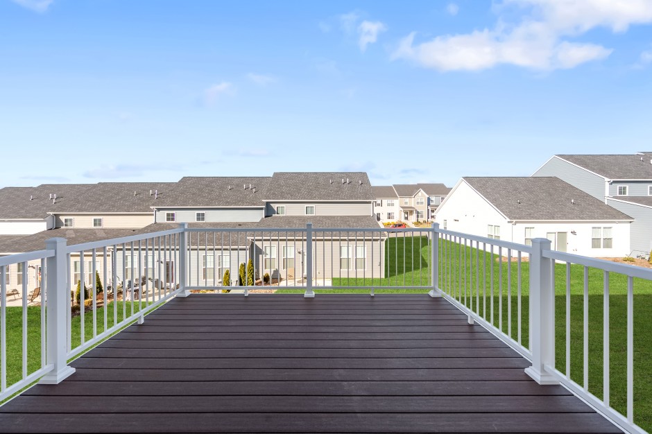 Maintenance-Free Composite Deck image