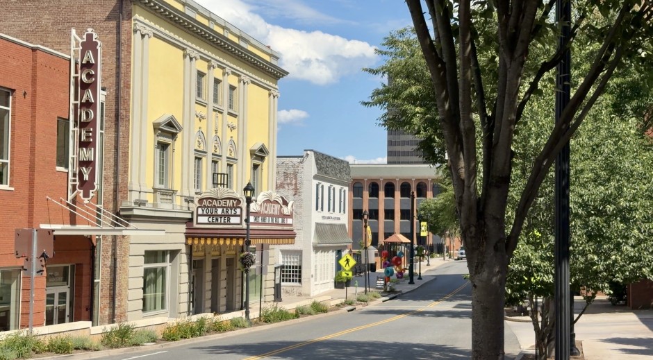 Downtown Lynchburg Street image